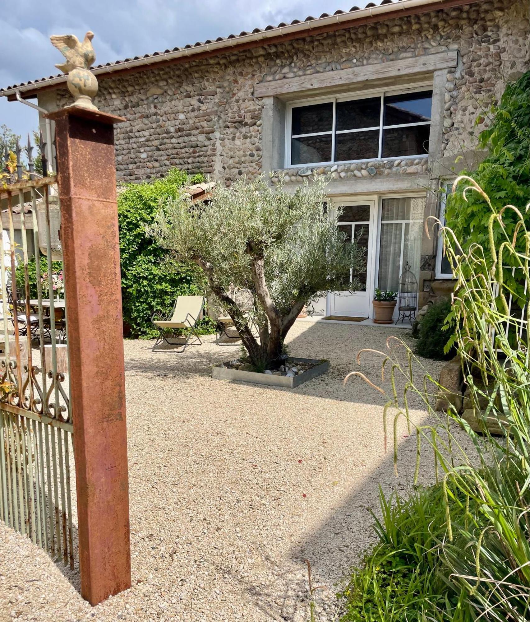 La Suite Dromoise 1809 Saint-Paul-lès-Romans 外观 照片
